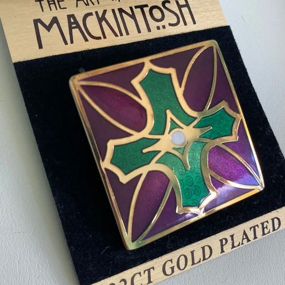 22CT GOLD PLATED Celtic Cross Pin/Brooch - Picture 3 of 4